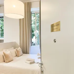 https://divini-gae-aulenti.it-lombardy.com